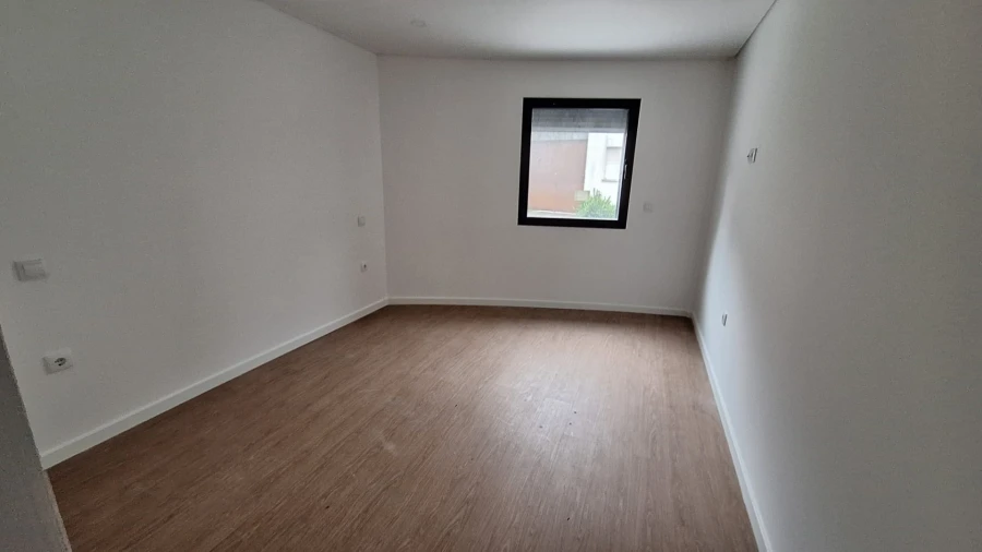 Apartamento T1 para Venda em Esgueira Foto 5