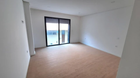 Apartamento T2 para Venda em Esgueira