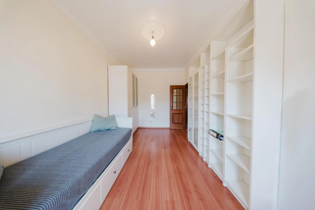 Apartamento T2 para Venda em Queluz e Belas Foto 2