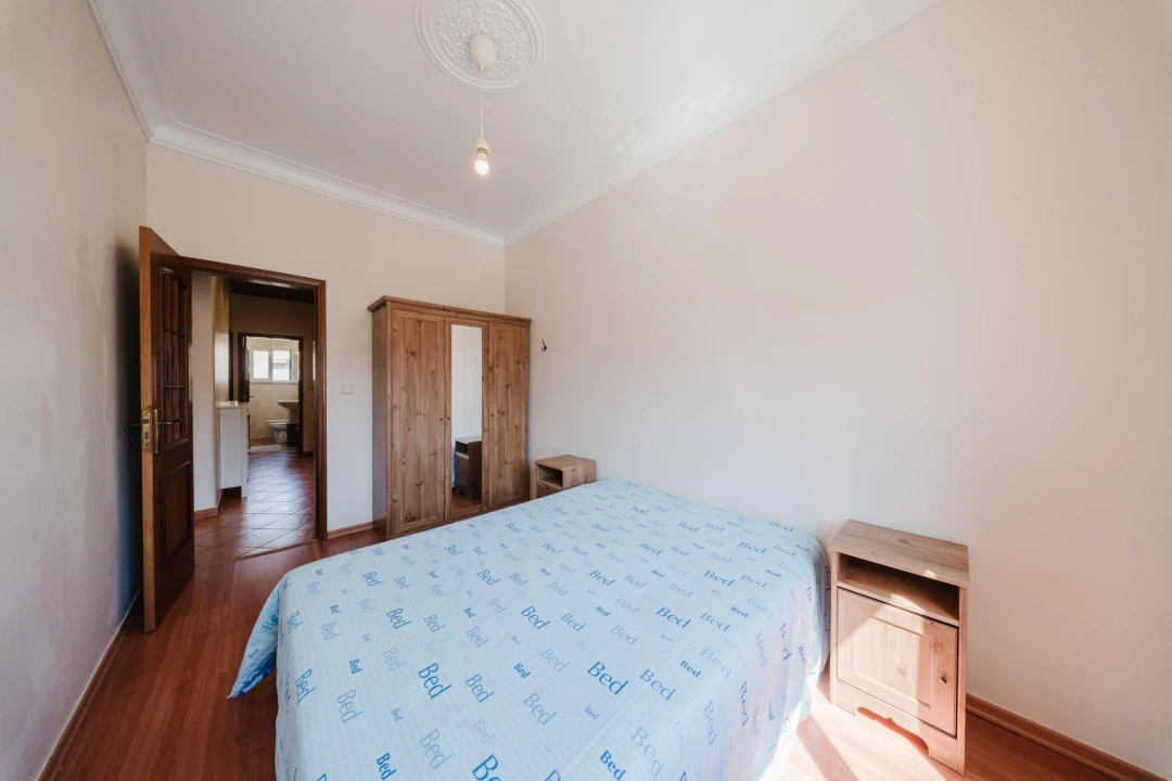 Apartamento T2 para Venda em Queluz e Belas Foto 5