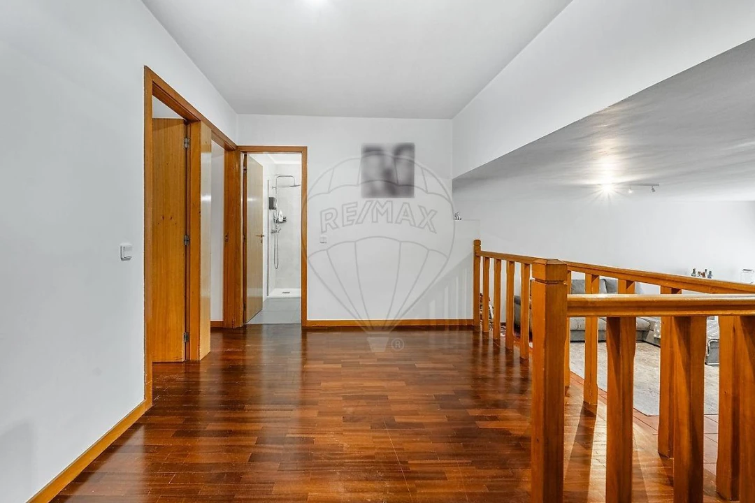 Apartamento T2 para Venda em Selho (São Jorge) Foto 19