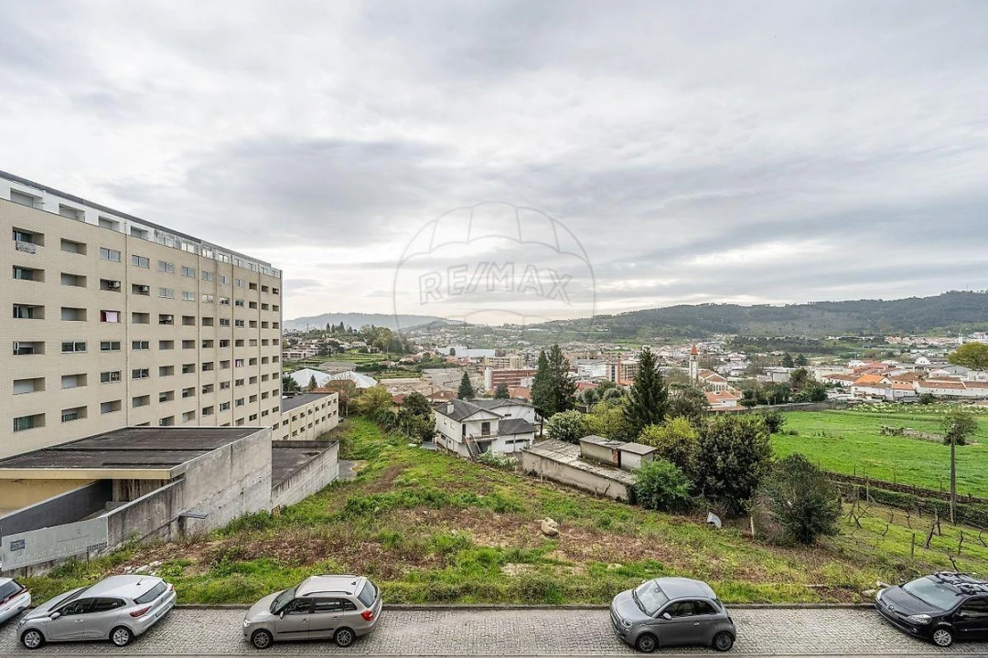 Apartamento T2 para Venda em Selho (São Jorge) Foto 20