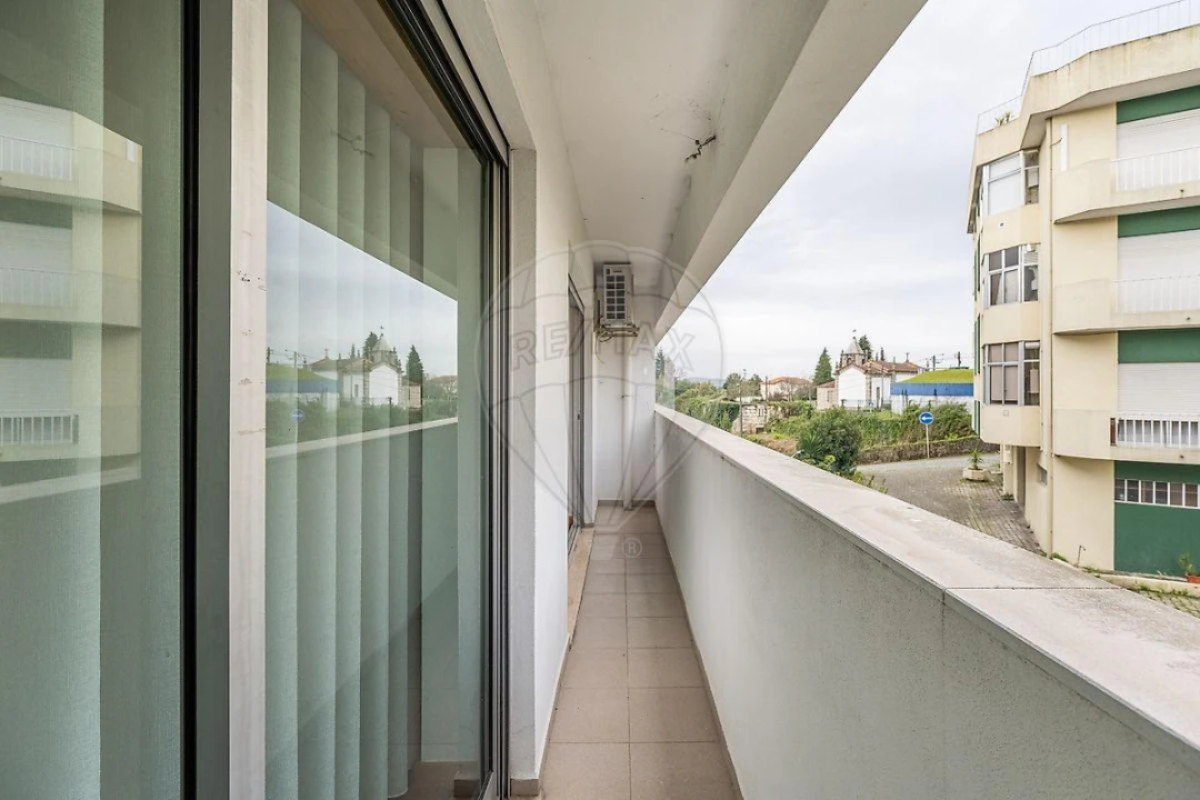 Apartamento T2 para Venda em Selho (São Jorge) Foto 25