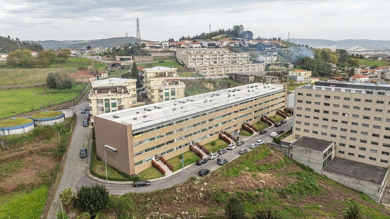 Apartamento T2 para Venda em Selho (São Jorge) Foto 3
