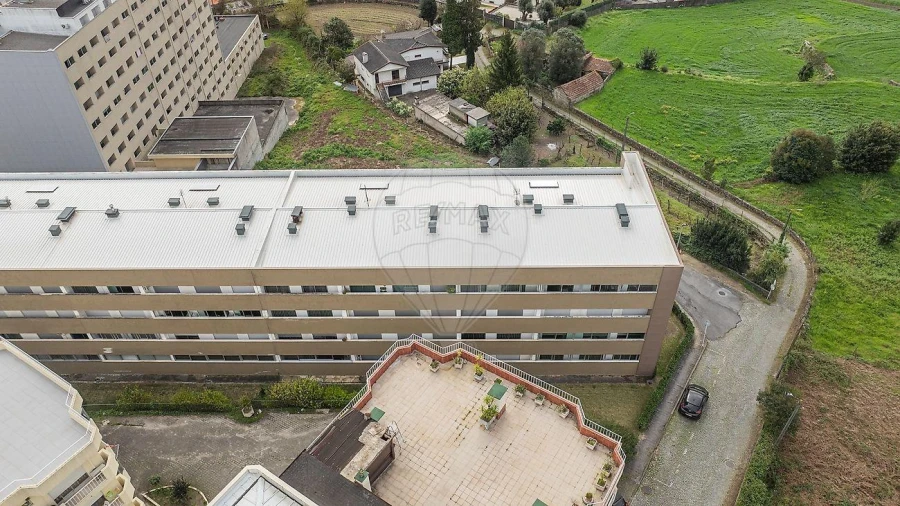 Apartamento T2 para Venda em Selho (São Jorge) Foto 11