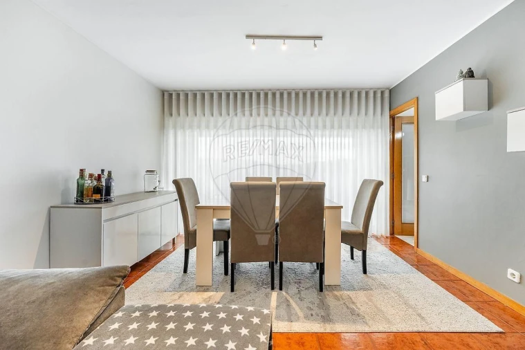 Apartamento T2 para Venda em Selho (São Jorge) Foto 12