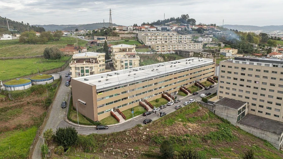 Apartamento T2 para Venda em Selho (São Jorge) Foto 5
