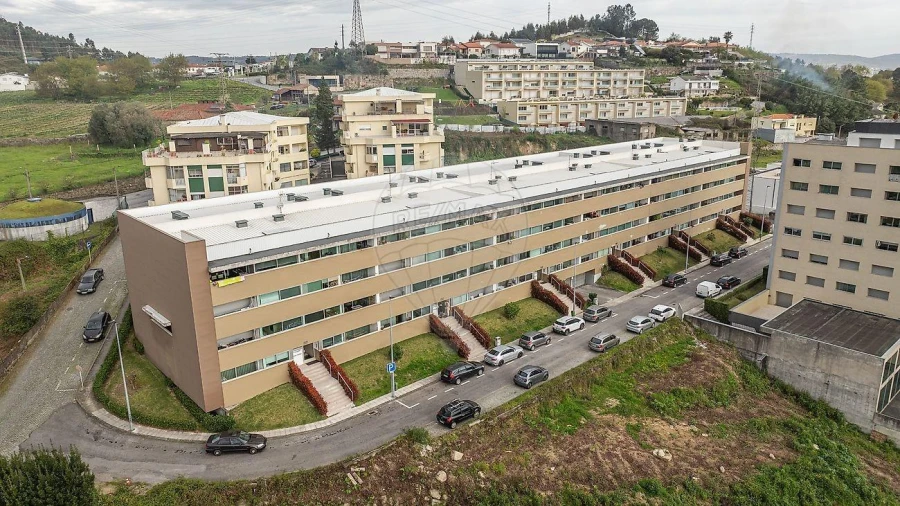 Apartamento T2 para Venda em Selho (São Jorge) Foto 8