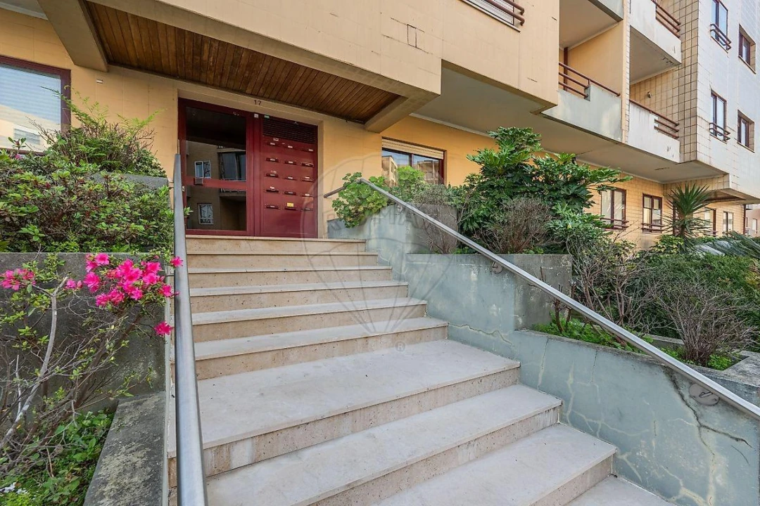 Apartamento T2 para Venda em Cidade da Maia Foto 11