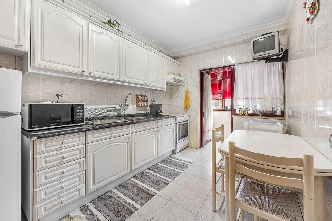 Apartamento T2 para Venda em Cidade da Maia Foto 20