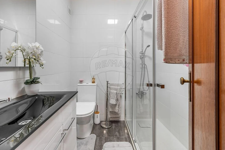 Apartamento T2 para Venda em Cidade da Maia Foto 21