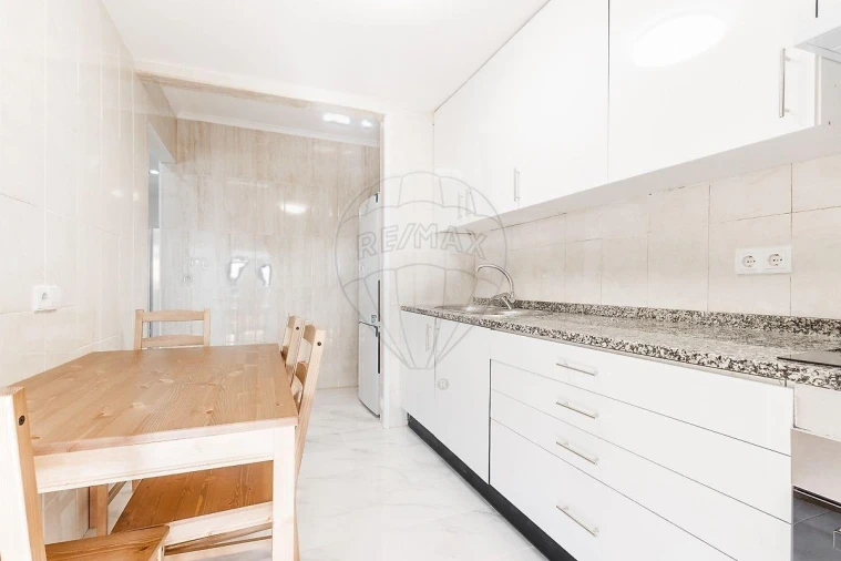 Apartamento T4 para Venda em Braga (Maximinos, Sé e Cividade) Foto 2