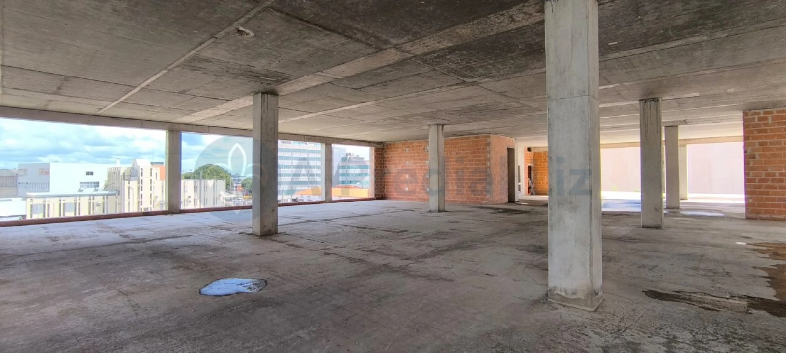 Armazém para Venda em Sacavém e Prior Velho Foto 4