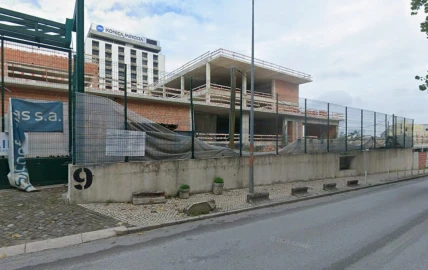 Armazém para Venda em Sacavém e Prior Velho