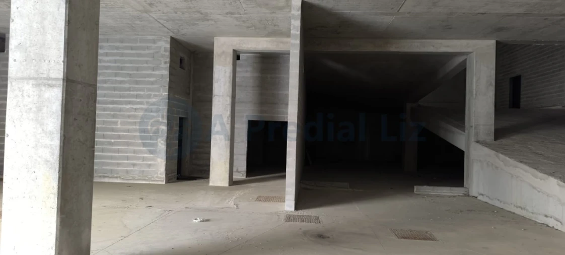 Armazém para Venda em Sacavém e Prior Velho Foto 2