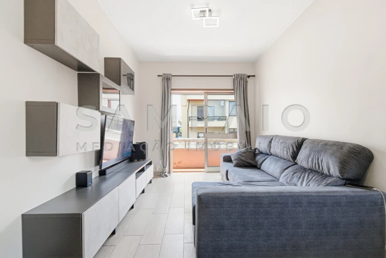 Apartamento T2 para Venda em Rio Tinto Foto 2