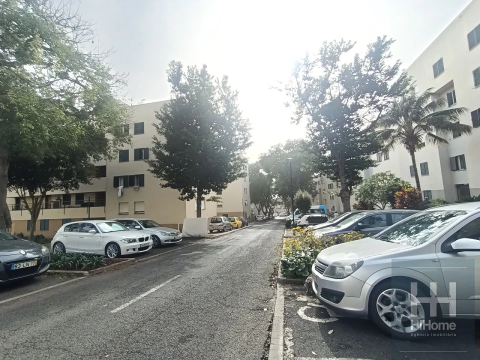 Apartamento T3 para Venda em São Martinho Foto 2