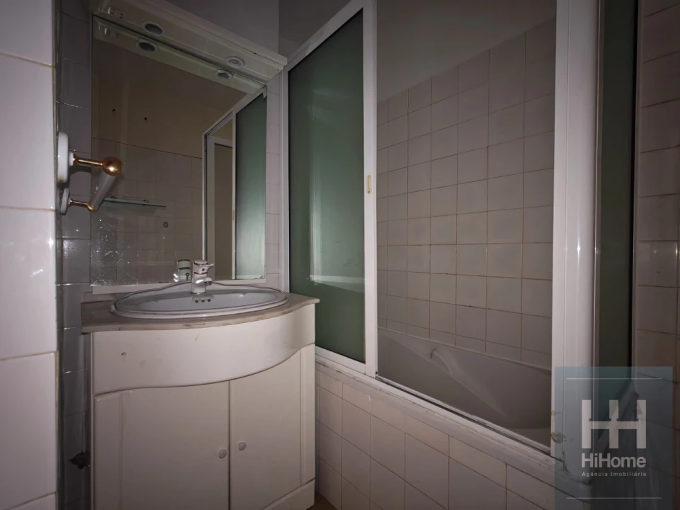 Apartamento T3 para Venda em São Martinho Foto 17