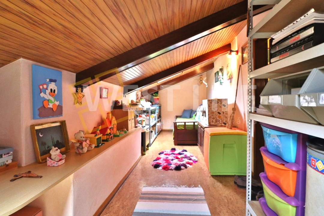 Moradia T4 para Venda em Silveira Foto 24