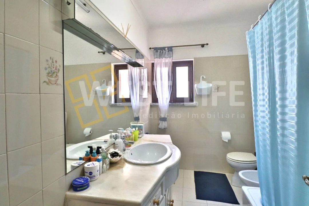 Moradia T4 para Venda em Silveira Foto 27