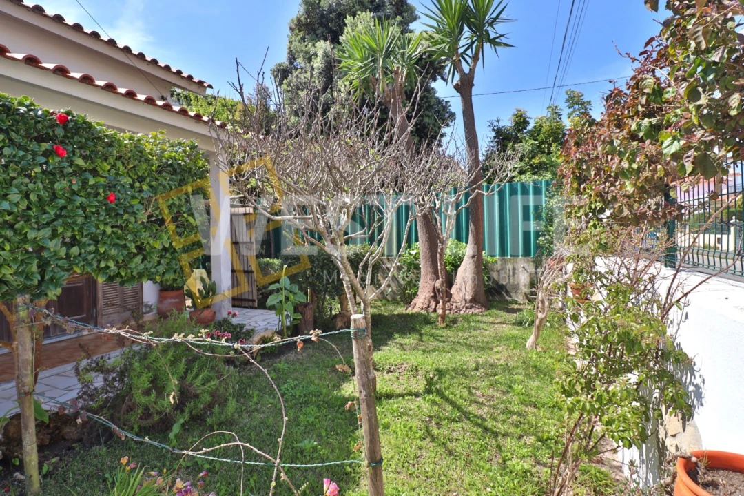 Moradia T4 para Venda em Silveira Foto 29