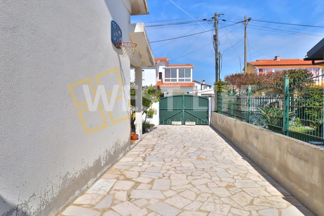 Moradia T4 para Venda em Silveira Foto 30