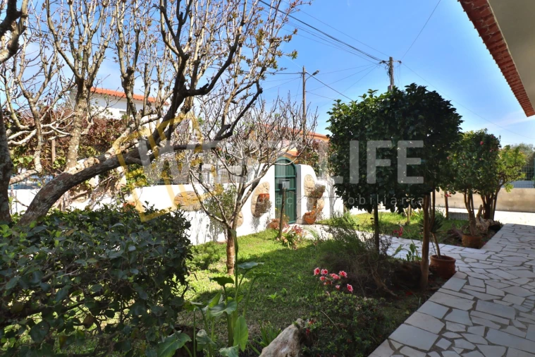 Moradia T4 para Venda em Silveira Foto 33