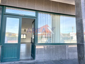 Loja para Venda em Nogueira do Cravo e Pindelo