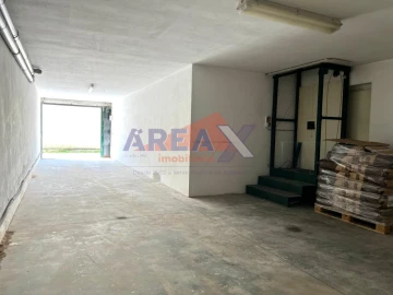 Loja para Venda em Nogueira do Cravo e Pindelo