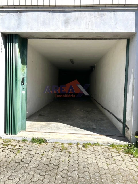 Loja para Venda em Nogueira do Cravo e Pindelo