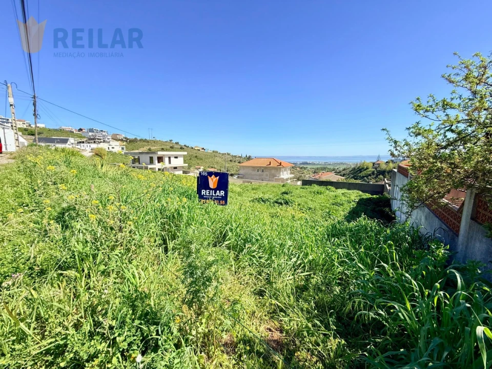 Terreno para Venda em Vialonga Foto 1