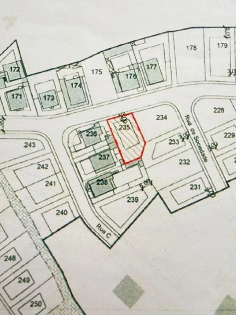 Terreno para Venda em Vialonga