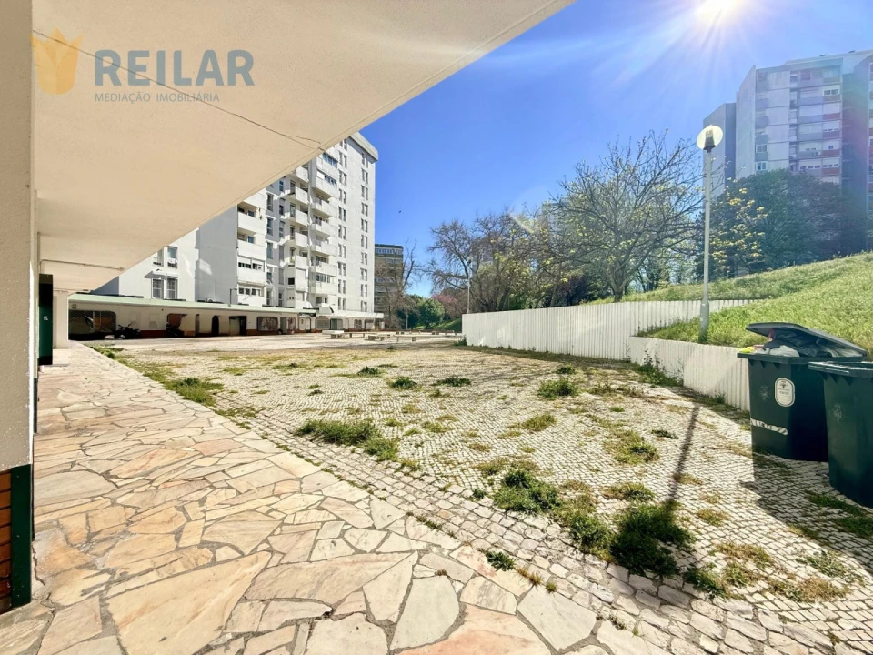 Loja para Venda em Olivais Foto 16