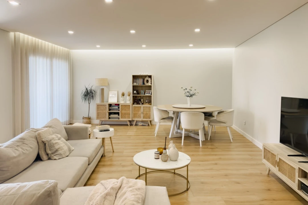 Apartamento T3 para Venda em Porto Salvo Foto 2