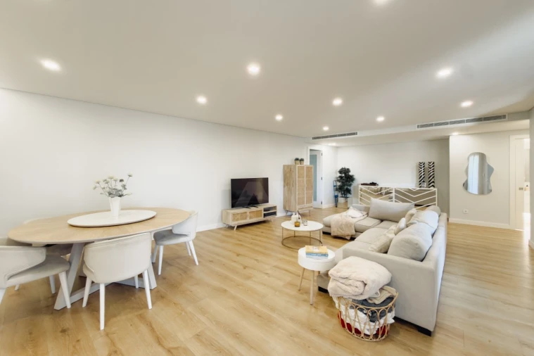 Apartamento T3 para Venda em Porto Salvo Foto 3