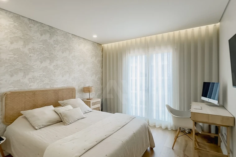 Apartamento T3 para Venda em Porto Salvo Foto 24