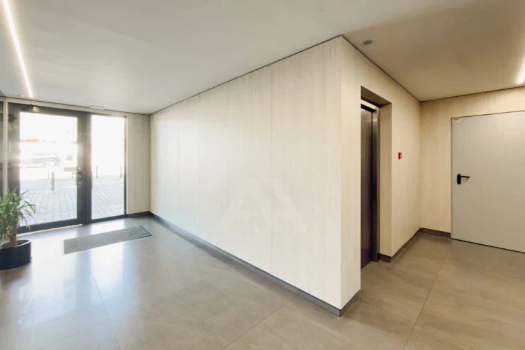 Apartamento T3 para Venda em Porto Salvo Foto 34