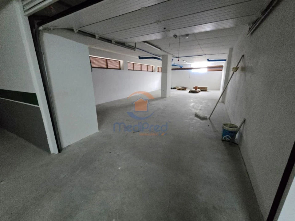 Apartamento T3 para Venda em Pontinha e Famões Foto 32