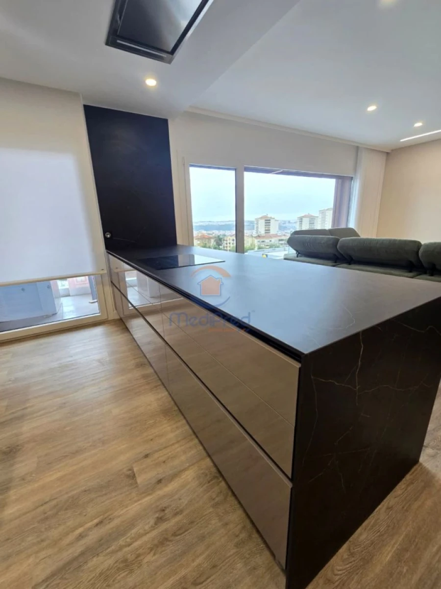 Apartamento T3 para Venda em Pontinha e Famões Foto 6