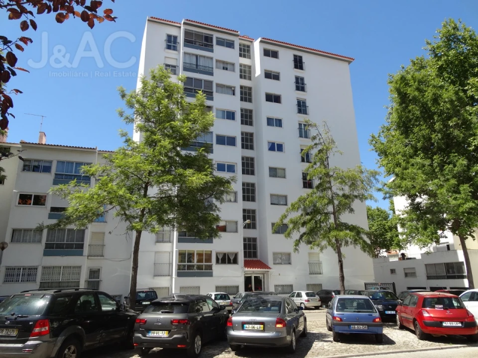 Apartamento T3 para Venda em Alcabideche Foto 1