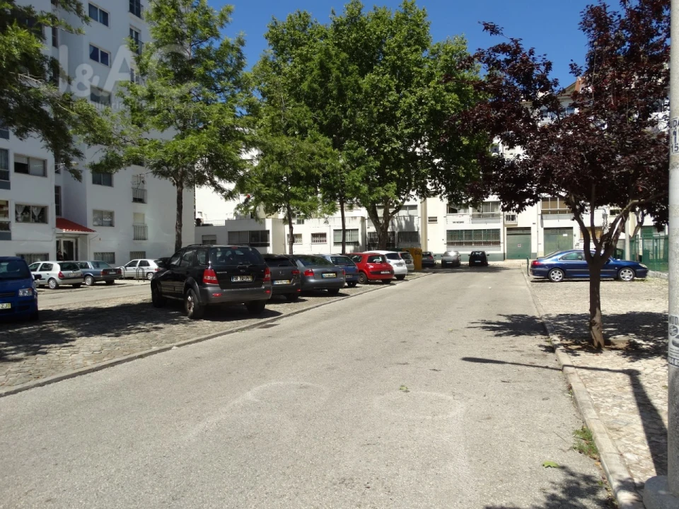 Apartamento T3 para Venda em Alcabideche Foto 2