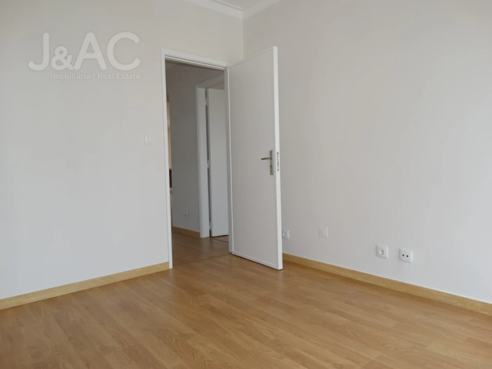 Apartamento T3 para Venda em Alcabideche Foto 18