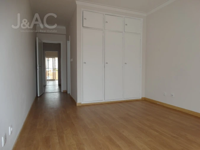 Apartamento T3 para Venda em Alcabideche Foto 15