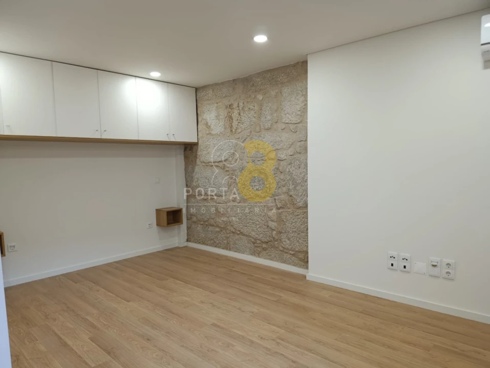 Apartamento T1 para Venda em Cedofeita, Santo Ildefonso, Sé, Miragaia, São Nicolau e Vitória Foto 14