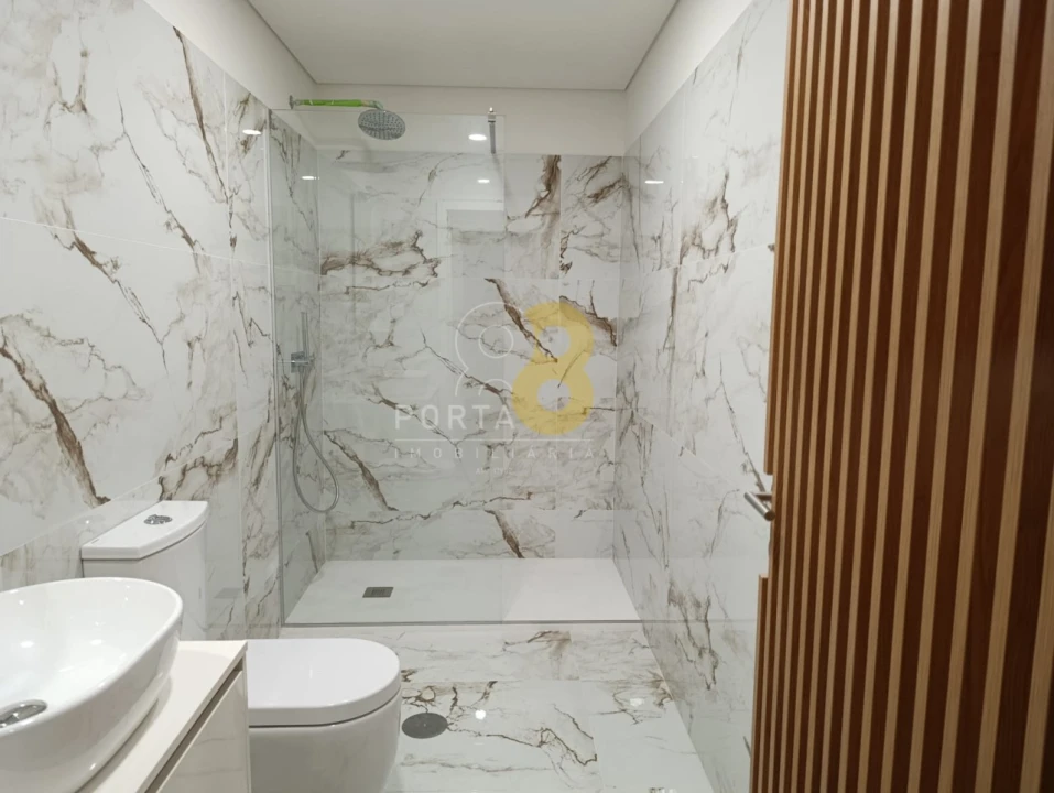 Apartamento T1 para Venda em Cedofeita, Santo Ildefonso, Sé, Miragaia, São Nicolau e Vitória Foto 21