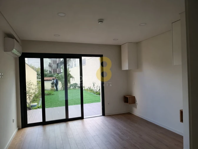 Apartamento T1 para Venda em Cedofeita, Santo Ildefonso, Sé, Miragaia, São Nicolau e Vitória Foto 10