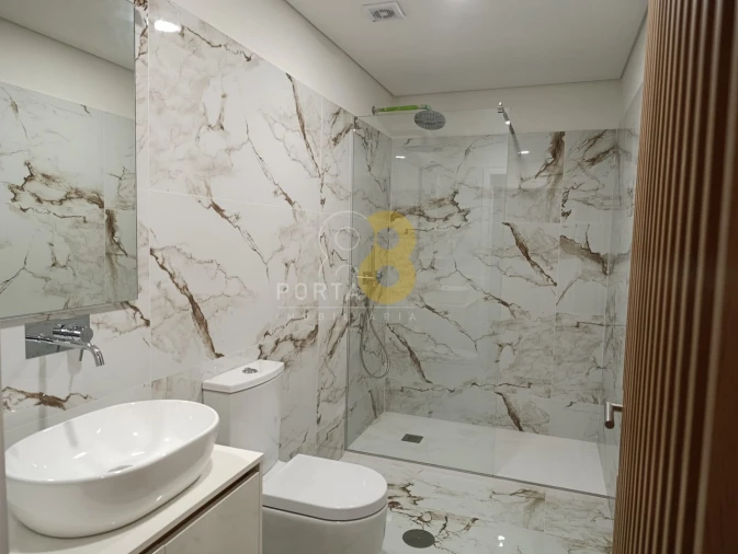 Apartamento T1 para Venda em Cedofeita, Santo Ildefonso, Sé, Miragaia, São Nicolau e Vitória Foto 22