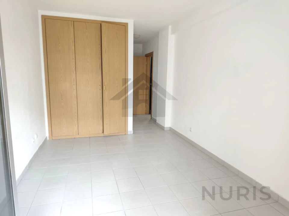 Apartamento T3 para Arrendamento em Portimão Foto 6