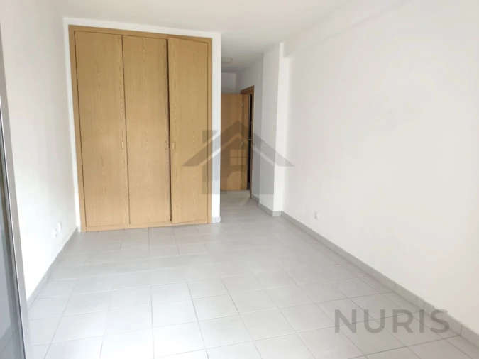 Apartamento T3 para Arrendamento em Portimão Foto 6