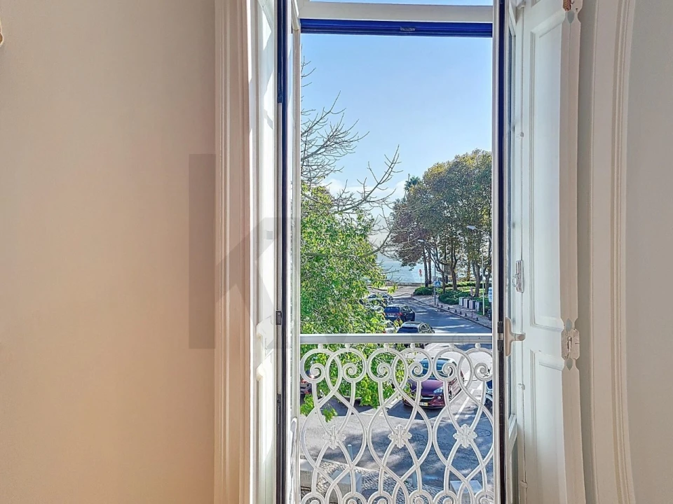 Apartamento T3 para Venda em Oeiras e São Julião da Barra, Paço de Arcos e Caxias Foto 1